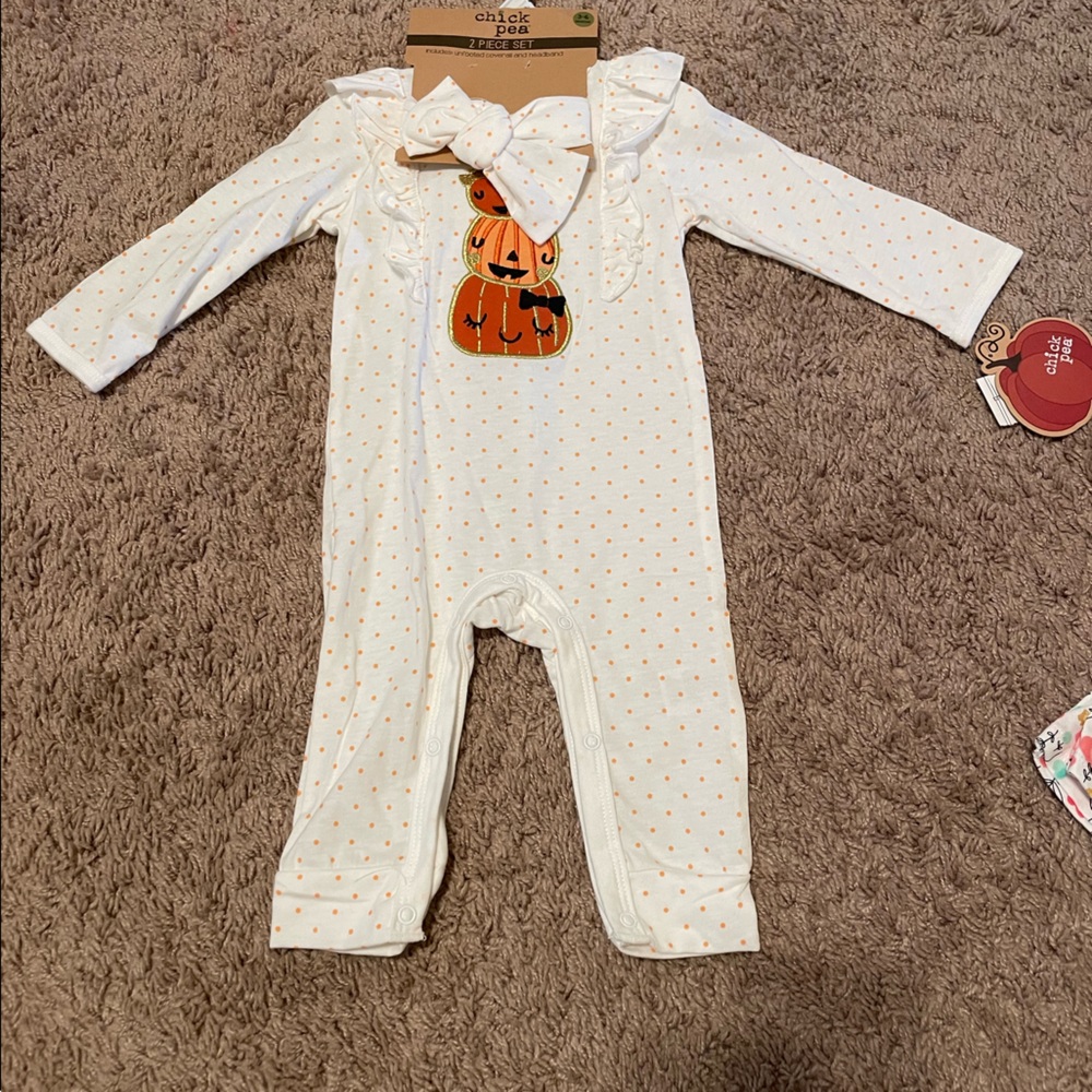Pumpkin onesie and bow, new with tags
